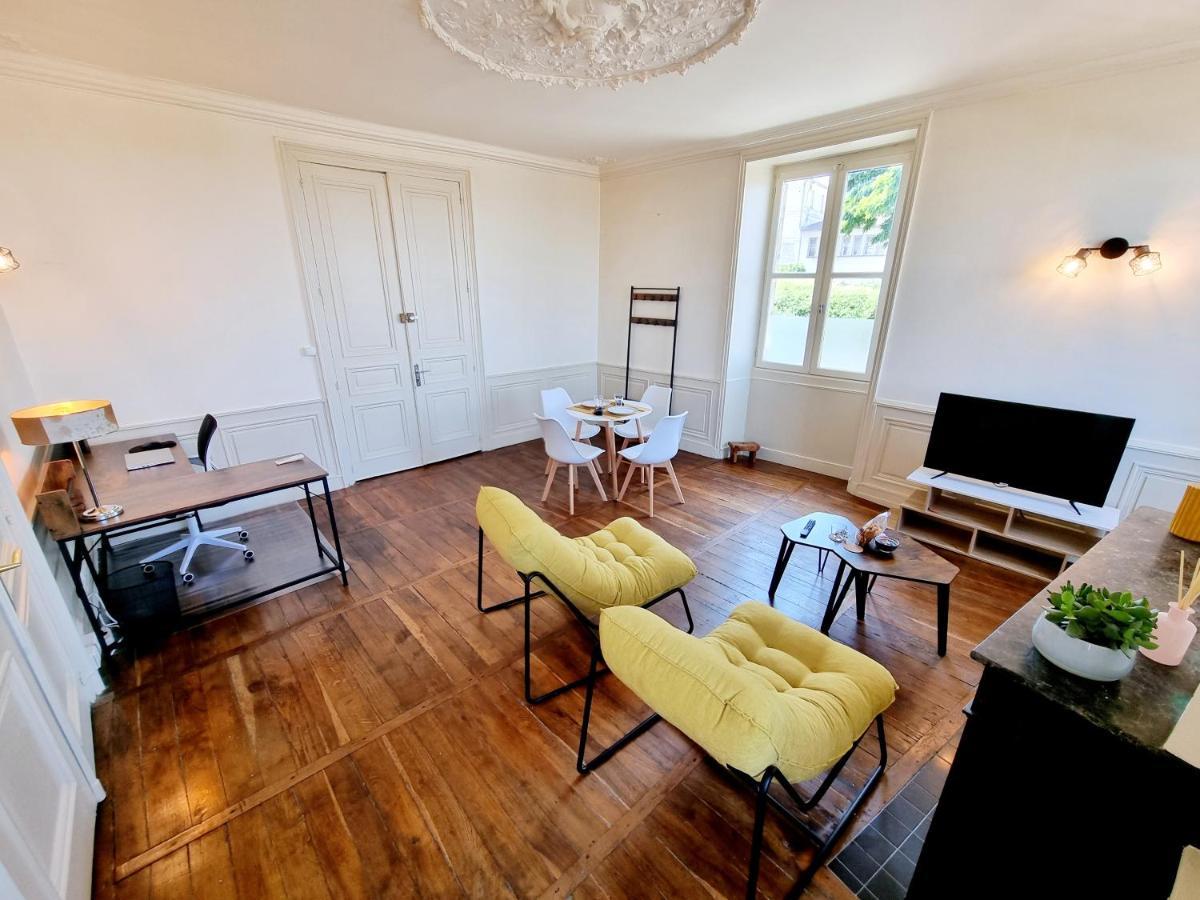 Superbe T2 Lumineux Avec Fibre Apartment Angouleme Exterior photo